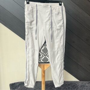 💥Banana Republic Tan Joggers‎ w/ Black-White Striped Trim💥